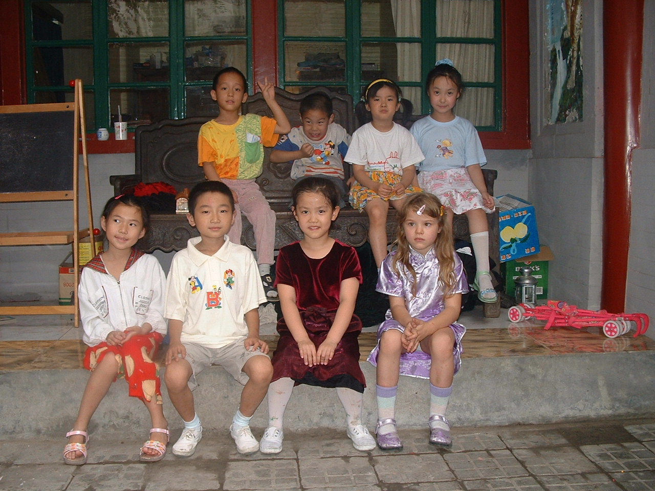 Tian Tian and kindergarten friends